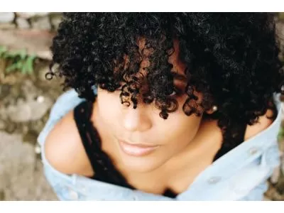 Les cheveux ne sont pas heureux? Essayez l'huile d'argan pour les cheveux