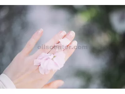 Révéler le secret de la fabrication d'huile à ongles maison