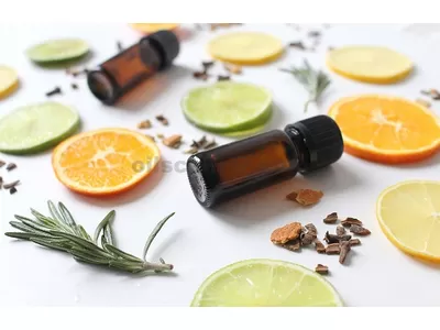 Usando aloe y aceite de coco para las estrías